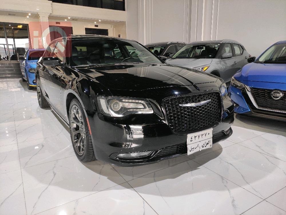 کرایسلەر 300